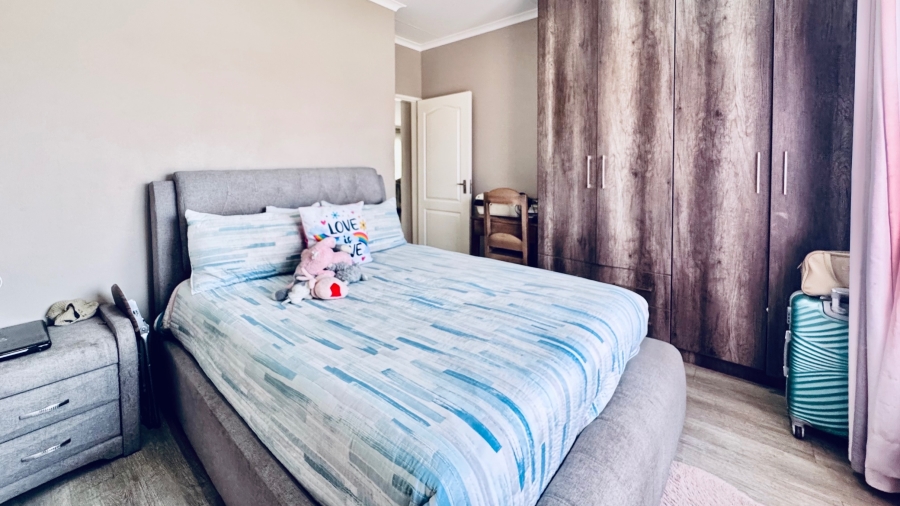 3 Bedroom Property for Sale in Waterkloof East North West